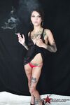 Bonnie Rotten Takes Some Time Out For A Smoke Break!