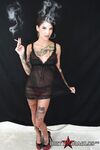 Bonnie Rotten Takes Some Time Out For A Smoke Break!