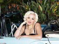 Jenna Ivory Looking So Glamorous, Fortiets Pin Up Style!