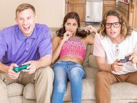 Jade Jantzen Fucking Two Gamers!