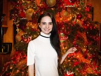 Lanah Adams Sexy Holiday Pictures!