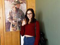 Jasmine Simco Eats A Cowboy Burger!