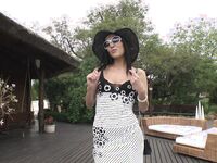 Samia Duarte Outside Shows Us Her Ass And Pussy!