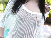 Catie Minx Pulls Off Her Bikini Bottoms While Getting In The Pool!