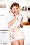 Kissa Sins Making A Milkshake, Forties Style Pin Up Pictures!