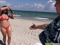 Julz Gotti Big Boobies At The Beach Sex Pictures!