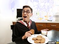 Kenzie Reeves Mother In law Moves In On Her Date!