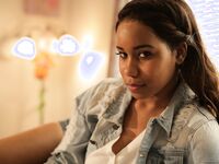 Jenna Foxx Drops Her Pussy Down Onto April O'neil Face!