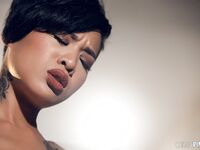 Honey Gold Fucks Her Sweet Ebony Pussy with Glass Dildo!