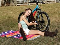 Paisley Rae Making Herself Cum Out In A Field!