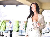 Marley Brinx Fucking Herself Out In The Parking Lot!