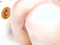 Veronica Weston Drops Her Sexy Ass In A Bathtub!