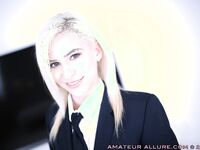 Kiara Cole Up Close Sex Pictures!