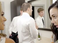 Ms Faris And Whitney Wright Threesome Sex Pictures!