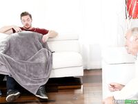 Brooke Haze Family Strokes Sex Pictures!