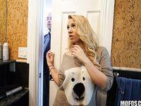 Bailey Brooke Sneaks A Fuck In The Bathroom!