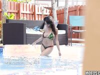 Brittney White Sucking, Fucking And Taking A Facial From Jmac!