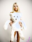 Jana Jordan Goes Punk With Her Teddy Bear!
