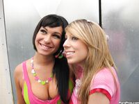 Kitty Bella In A Long Sexy Threesome!