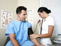 Presley Maddox Is A Nusre That Shows Lots Of Love!