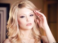 Bree Daniels Sexy Ass Framed In Garter Belt And Stockings!