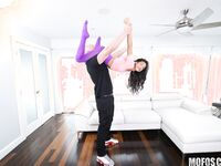 Veronica Rodriguez Torn Yoga Pants Sex Pictures!