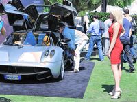 Mia Malkova Gets Dripping Wet For A Hot Car!