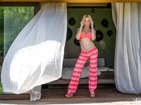 Aubrey Kate Drops Her String Bikini For A Bare Back Fucking!