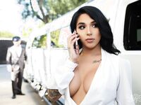 Jane Marie Takes His Fat Cock Up Her Ass Bareback In A Limo!