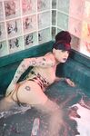 Kelly Clare Getting All Wet In A Bath!