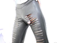 Shemale Modnoy Spreads Her Asshole in Sexy Black Leather Bra and Pants!