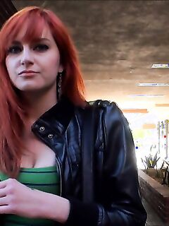 Phoenix Askani Gets In On In A Hotel Room!