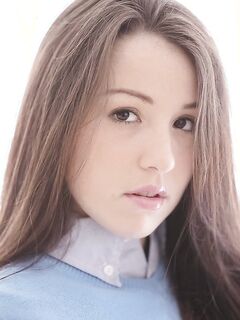 Lola Foxx Is Ass Up To Get The Sex Started!