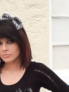 Oxuanna Envy Has Sex Behind A Building!