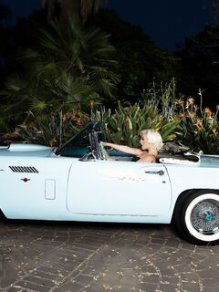 Jenna Ivory Looking So Glamorous, Fortiets Pin Up Style!