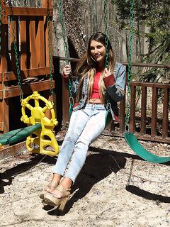 August Ames Slides Off Her Tight Blue Jeans And Slides Things Into Her Pussy!