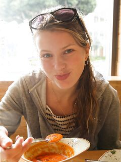 Tatiana Penskaya Goes Shopping At The Mall!