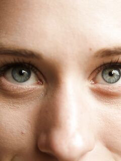 Leisel Bonnke Flashing Us In Her Sexy Overalls!