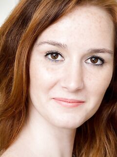 Dee Dee Lynn So Fucking Hot While Stripping In A Kitchen!