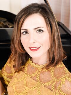 Helena Price Nude At The Piano!