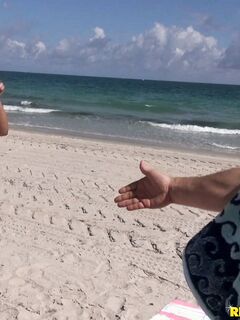 Julz Gotti Big Boobies At The Beach Sex Pictures!