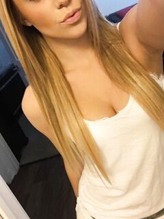 Kali Roses Trying On Different Lingerie For You!