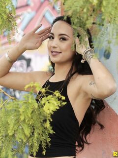 Mi Ha Doan Getting Fucked On A Back Lot!