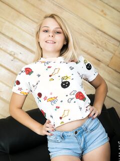 Skylar Valentine Fucking Her Shaved Pussy With A Vibrator!