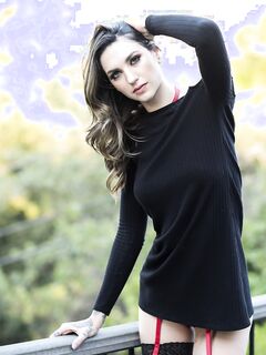 Rocky Emerson Showing Off Her Long, Lean Sexy Body!