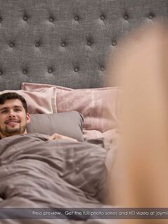 Joymii Veronika Giving Her Man Great Wake-up Sex!