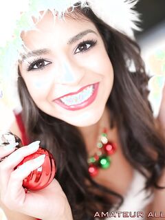 Vienna Black Amateur Allure Holiday Sex Pictures!