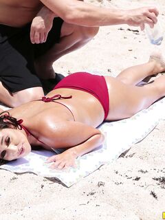 Evie Olsen Day At The Beach Ends Up Cum Filled!