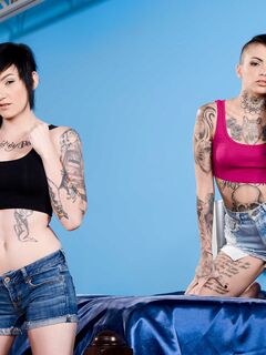 Leigh Raven Hooks Up With Nikki Hearts For A Threesome!