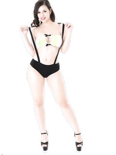 Nekane Sweet So Sexy In Suspenders!